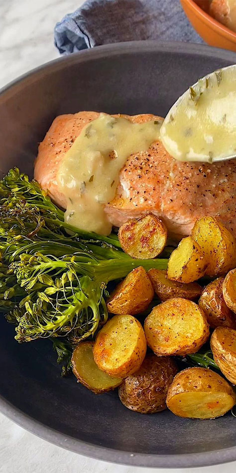 Baked Salmon with Amazing Lemon Sauce Recipe.